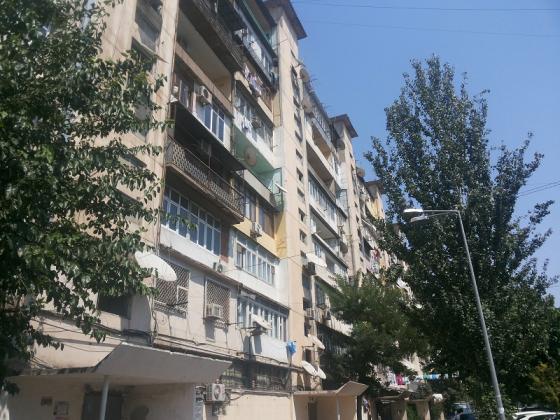 İcarəyə verilir 3 otaqlı 75 m<sup>2</sup> yeni tikili M.Genclik ünvanında