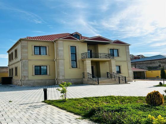 Satılır 7 otaqlı 420000 m2 yeni tikili 40-ci merdekan kuc, ev 8. ünvanında