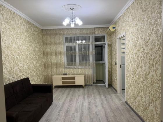 Satılır 2 otaqlı 98000 m2 yeni tikili Mir-Celal kucesi ünvanında